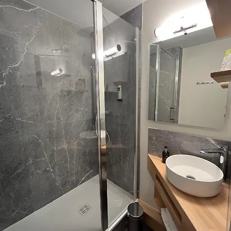 Hotel Logis - De La Baie De Somme