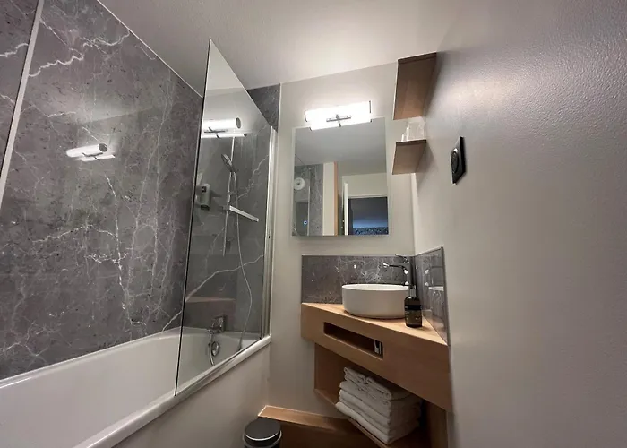 Logis - De La Baie De Somme 3*