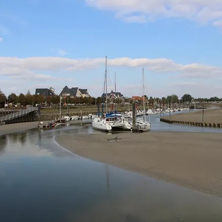Logis - De La Baie De Somme Hotel 3*